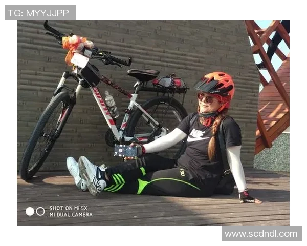 足球明星骑行风采展现精彩瞬间与激情碰撞的完美结合